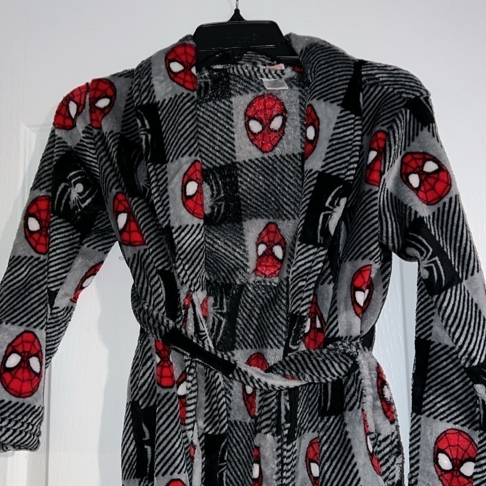 Spiderman Kids unisex bath robe size small in red grey & black fuzzy pajamas - Picture 5 of 11